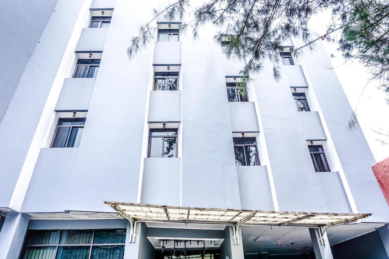 Oyo 108 Hotel Surya 자카르타 외부 사진