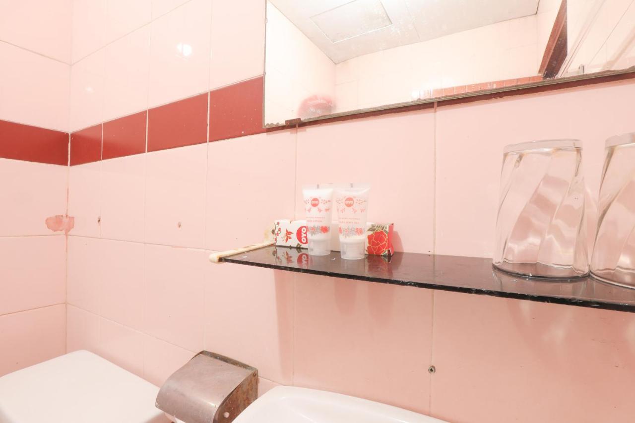 Oyo 108 Hotel Surya 자카르타 외부 사진