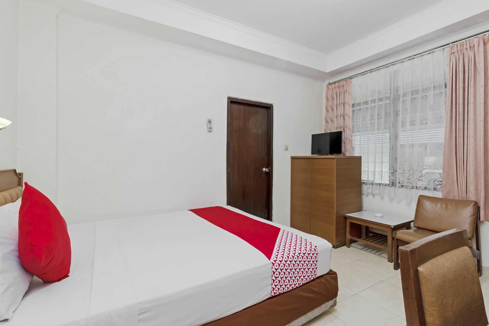 Oyo 108 Hotel Surya 자카르타 외부 사진