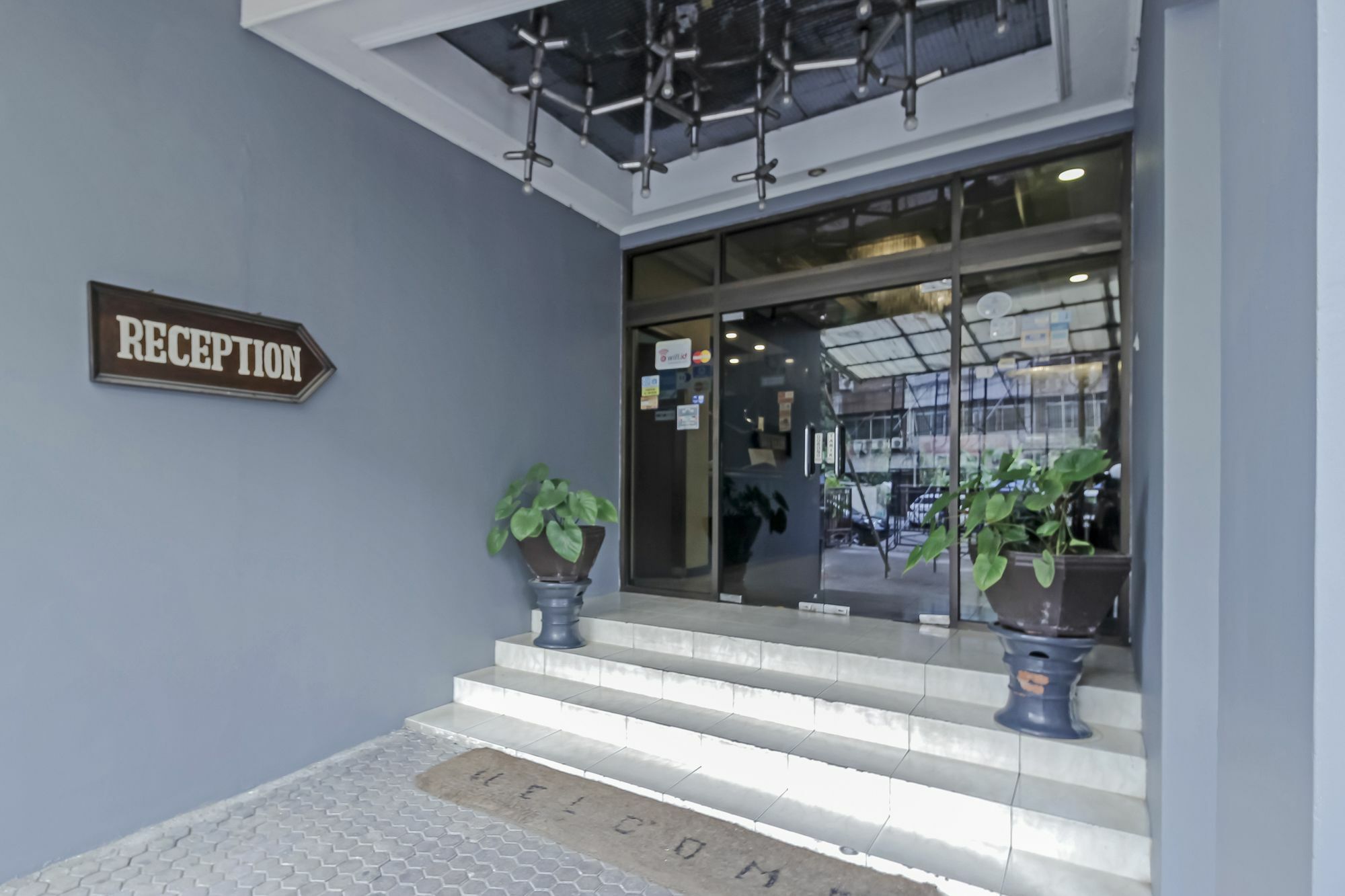 Oyo 108 Hotel Surya 자카르타 외부 사진
