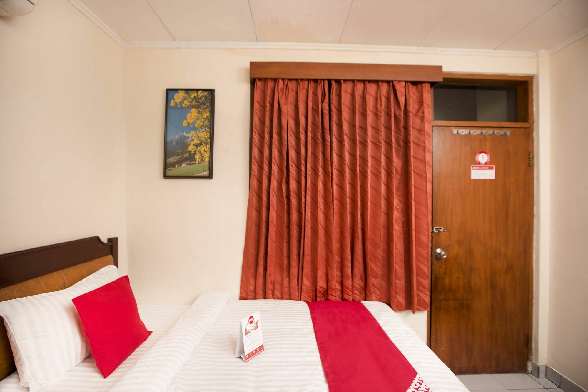 Oyo 108 Hotel Surya 자카르타 외부 사진